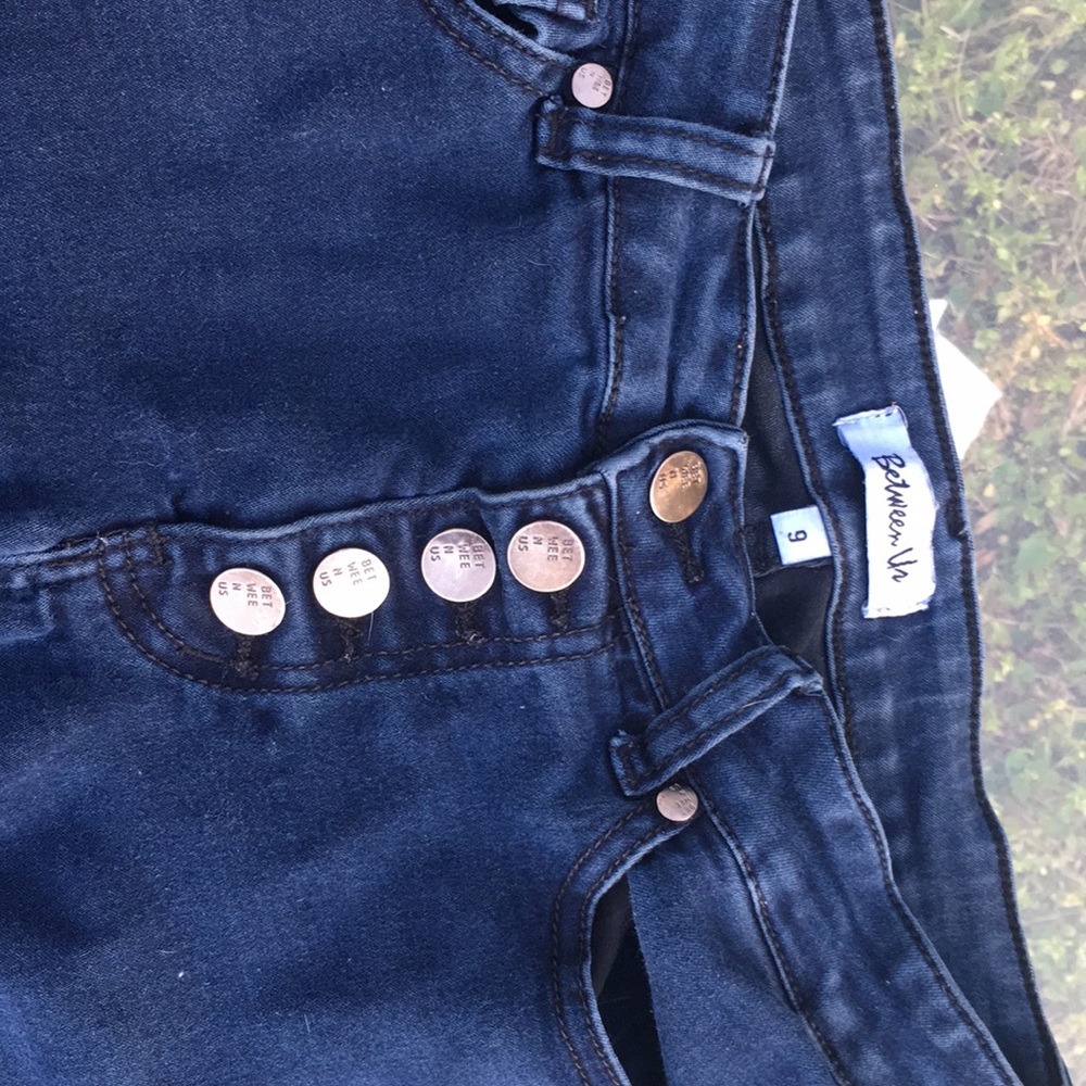 Jeans - Picture 2 of 3